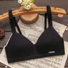 Bras 1pc Fashion Aangepast Bra Girl Underwear Cotton Ademend stalen ring Dunne Student Vrouwen naadloze beha Soft Wireless Sexy Lingerie P230417