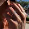 Ring Pierścień Huitan Oval Finger Band Brilliant CZ Stone Four Cartence