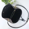 2023 Designer Bag Letter Kvinnsäck Läder Verokera One Shoulder Crossbody Bagar DrawString Mini Bucket Bag Fashion Crossbody Bag Tote Påsar