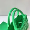 패션 디자이너 핸드백 Arco Tote Bag 여성 어깨 가방 꼰 가죽 주름 디자인 작은 쇼핑 가방 지갑 고급 크로스 바디 백 새로운 2023