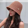 Breda randen hattar kort runt kupol faux pärlor dekor hink hatt kvinnor sommar fast färg fiskare
