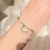 Bracciale con diamanti e perle Bracciale con ciondolo con lettera di design Braccialetti con gioielli di diamanti brillanti di lusso da donna Materiale in ottone di alta qualità