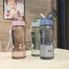 Garrafa de água 580ml garrafa de água portátil Esmato copos de água com casais de palha Drinkwarware ao ar livre Shaker resistente a vazamentos P230324