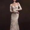 Elegantes vestidos de novia de la sirenita Botones cubiertos de ilusión Sexy Otry Shoulder Lace Lace Capel Train 2023 Vestido de boda de talla grande personalizado Vestido de Novia