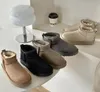 Clássico feminino ultra mini botas de neve botas de neve inverno quente sapatos com caixa cartão saco para o pó belos presentes