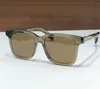 새로운 패션 디자인 선글라스 8245 정사각형 플레이트 프레임 레트로 모양 관대하고 인기있는 스타일 다목적 야외 UV400 보호 안경