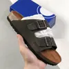 designer boston zoccoli pantofole per uomo donna moda luxe clog sliders sandali da spiaggia estivi mocassino pantofola baotou scarpe pelle scamosciata fibbia in pelle di serpente scivolo infradito