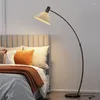 Lampade da terra Camera da letto moderna nordica Lampada a LED Casa Pesca Decorativa Verticale Grande marmo