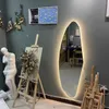 Specchio da parete decorativo a forma irregolare di lusso asimmetrico di dimensioni personalizzate