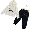 Bebê Hoodie Kid Designer Casaco Criança Duas Peças Set Crianças Roupas Zipper Meninas Meninos Define Manga Longa Calça Tops Marca Crianças Vestir Letras Esportes Casual003