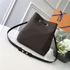 2023 Designer Bag Letter Kvinnsäck Läder Verokera One Shoulder Crossbody Bagar DrawString Mini Bucket Bag Fashion Crossbody Bag Tote Påsar