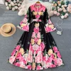 2023 Robes de soirée Runway Designer Mode Vintage Floral Print Maxi Longues Robes de soirée Femmes Col montant Flare Manches Largo Vest298a