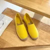 Präglad triangel bomullsborr espadrilles skor glid på luxe loafers jute sules vårlägenheter handgjorda lyxdesigners casual sko för kvinnor fabrikskor.
