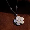 Collana con ciondolo con ciondolo a forma di bocciolo di fiore in oro bianco massiccio 18 carati da 1,28 ct per gioielli da donna di moda squisita