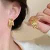 Stud 2023 Fashion Trend Unique Design Elegant Utsökt Retro Wrapping C Shape Earring Jewelry Party Gift Wholesale 231117