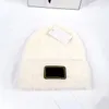 暖かい冬のデザイナー帽子デザイナービーニーサンタ帽子模造ウサギヘアニットハットバケットハットキャップスプリングスカルキャップレターカジュアルアウトドアフィットハット6色