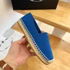 Blå präglad triangel bomulls borr espadrilles skor glid på luxe loafers jute sules vårlägenheter handgjorda lyxdesigners casual sko kvinnors fabrikskor