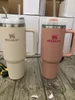 40oz med Silvery Logo Tumbler Rostfritt stålhandtag Lock Straw Big Capacity Beer Mugg The Quencher H2.0 Flowstate Tumbers Water Bottle Powder Camping Cup2907341