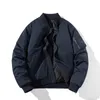 Giacche da uomo Giacca militare da uomo Bomber da volo personalizzato con cappuccio Casual Primavera Autunno Varsity Coat Tasche con zip Capispalla Taglie forti 5XL 230417