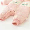 Strampler Süße Baby Mädchen Winter Strampler Verdicken Mit Kapuze Infant Overall Nette Blume geboren Mädchen Onesie Koreanische Kinder Outfit 231116