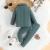 Rompers 2PCS Toddler Baby Clothing Suit nadaje się na 3 24 -miesięczny kolor stały stojak na kołnierz zimowy top i spodnie 231117