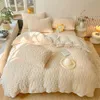 Bedding sets Solid Color Milk Velvet Set Tafu Bed Linen Thicken Four Piece Quilt Cover Sheet Pillowcase King Bedroom Decor 231116