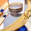 Lyxdesigner smycken Kvinnor manschett armband för kvinnor lyxiga smycken silverguldarmband bleknar aldrig allergisk S124
