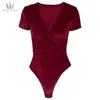 Kvinnors jumpsuits rompers sexiga kvinnor bodysuit 2023 kvinnlig tät sammet kortärmad v-ringning onesies solida färg bodysuits