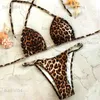 Maillots de bain pour femmes Maillots de bain pour femmes 2023 Nouveaux ensembles de bikini deux pièces Sexy Leopard Vêtements Hot Beach Costumes Bouton en métal sous les shorts T230417