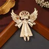 Broches Broches Broche peinte en alliage rétro créatif pour femmes Angel Wing Girl Pins Badge 2 couleurs unisexe 2023 Fée Designer JewelryftL231117