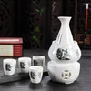 Flacons de hanche Ensemble de flacons de style japonais Céramique classique Rétro Maison Tasses à saké Flasque ronde créative Alcool Fournitures de table
