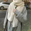 Schals Winter Mode Persönlichkeit Handgemachte Damen Schal Dicke Wolle Verdickte Einfarbig Gestrickte Schal Warme Wrap Winddichte Decke 231117