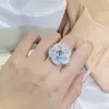 Anillos de boda 925 Sello Anillo de flor grande exagerado con circonita blanca Joyas de diamantes brillantes para mujeres Fiesta Regalo de cumpleaños 231117