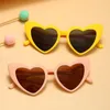 Lunettes de soleil en forme de coeur Protection UV400 mode enfants amour coeur lunettes de soleil lentille claire garçon fille accessoires de photographie