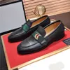 40 Scarpe formali da uomo nuove stile doppia fibbia decorata con fettuccia rossa e verde con piede nero scarpe da lavoro casual in pelle taglia 38-46