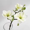 Dekorative Blumen 3 Köpfe Real Touch Big Magnolia Kunstblumenzweig für Hochzeitstisch Heimdekoration PU-Fälschung