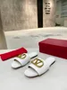 2023 Women's Sandals Slippers Iconic Slippers Grain cowhide sexy casual sandals summer designer luxury fashion women's beach flat flip flops