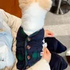 犬アパレルの子犬スカーフ付き冬の服