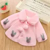 Down Coat Baby Girl Clothes 0-3y Winter Coat Thick Warm Wool Päl Coat Girl Wool Tröja Pearl Princess Coat Kids söta kappkläder 231117