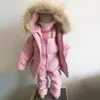 W dół płaszcz 2 -cece Childrens Winter Down Jacket i kombinezon Baby Gruba dziewczyna ciepła oryginalna futrzana kołnierz chłopcy śnieg 04y 231117