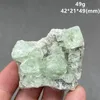 Dekorativa figurer! Naturliga steg med grön transparent fluorit och kristallsymbiotiskt mineralprov stenar kristaller