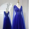 2024 KORY BLUE LUXURY DUBAI DUBAI Evening Sukienka z Cape Rleeves Koraliki w szyku w szyku kryształ Tiul Siek