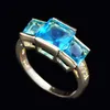 Pierścienie zespołowe luksusowy żeński krystalicznie niebieski kamienny pierścień urok żółty złoto obrączki dla kobiet obiecuje Bride Square cyrkon pierścionek zaręczynowy AA230417