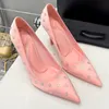 2023 Damesschoenen Dress Shoe Heel Heels Sandalen sneakers feestlaarzen topontwerper hiel ballet luxe rood lederen platte dames werk bruiloft 35-40 hitteshoes met doos -k340