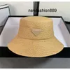 Cloches Women 2022 مصمم أزياء قبعات عريضة عريضة القبعات القبعات الصيفية شمس شاطئ الشاطئ عطلة الشمس كلاسيكية قش قش أعلى جودة