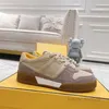 Og 2023 Hommes Femmes Designer de luxe Chaussures décontractées Retro Suede Beige Chaussures de sport F Matériau absorbant les chocs Rose Chaussure basse