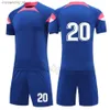 Colecionável crianças homens camisas de futebol define roupas de treinamento de futebol homens meninos uniformes de futebol juventude camiseta + shorts + caneleiras pad q231118