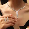 Outros conjuntos de jóias Brincos de colar de zircão geométricos simples Cristal de mulheres para casamentos Conjuntos de joias de noiva Acessórios Drop D Dhgarden otskf