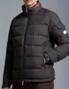 Designer-Daunenjacke für Herren, modisch, Stehkragen, Pufferjacke, Daunenjacke mit Armtasche und Abzeichen, warmer Wintermantel für den Winter, Größe 1–6