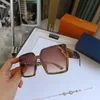 Мода роскошная дизайнер Lou Vut Cool Sunglasses 2022 New Fashion L Семейная горячая сеть красные солнцезащитные очки Большой рамка Square Street Shoot